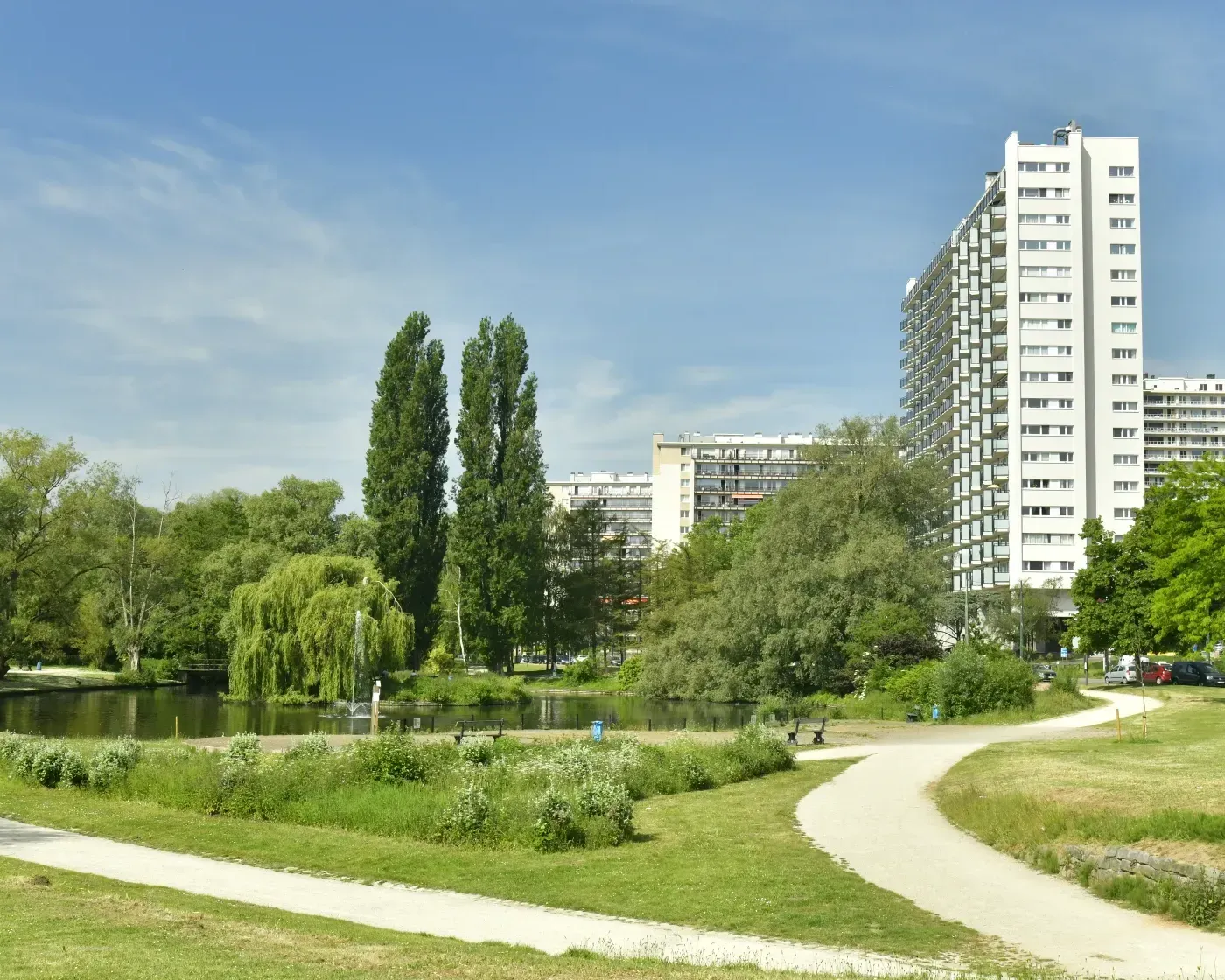 Pflege einer öffentlichen Grünfläche für Kommunen und Gewerbe